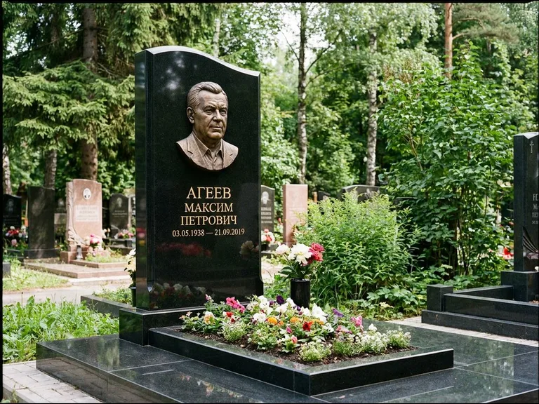Памятник с барельефом — выполненная работа 13 в Нижневартовске