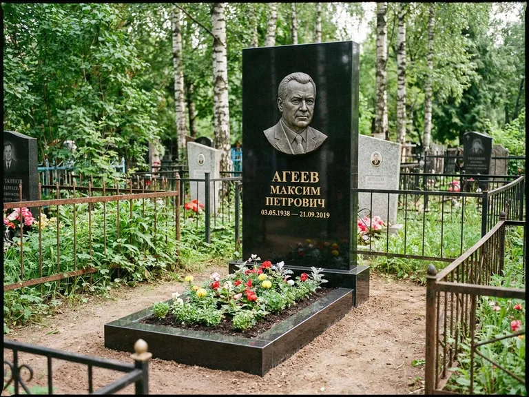 Памятник с барельефом — выполненная работа 1 в Нижневартовске