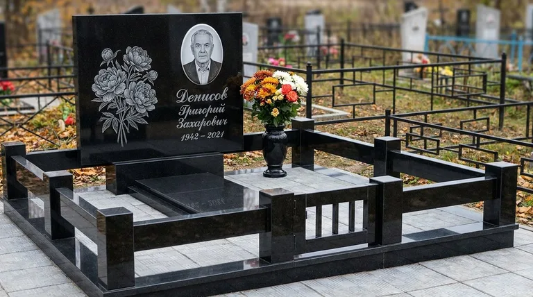 Памятник с гравировкой пионов — выполненная работа «Денисов» в Нижневартовске