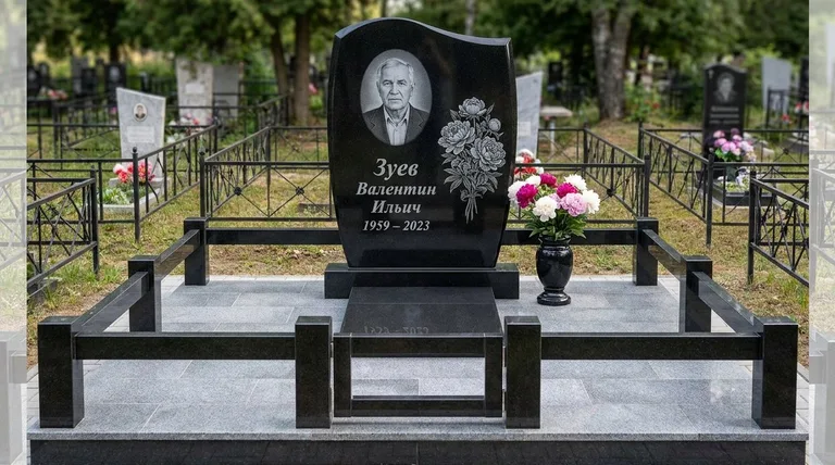 Памятник с гравировкой пионов — выполненная работа «Зуев» в Нижневартовске