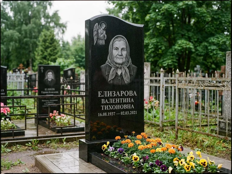 Памятник с гравировкой ангела — гравировка ангела с голубем по диагонали стелы, работа «Пантелеева» в Нижневартовске