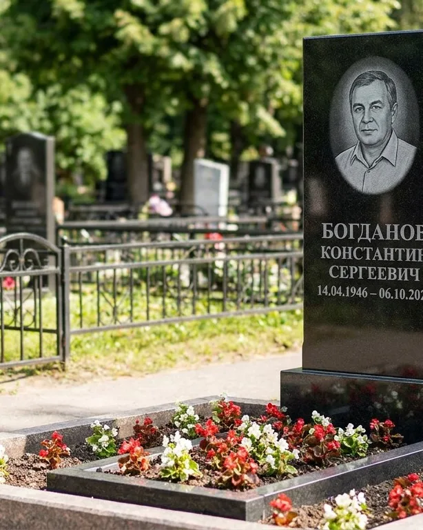 Низкий горизонтальный памятник под ключ с цветником в Нижневартовске