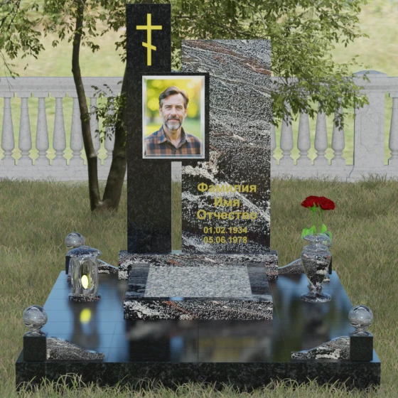 Мемориальное изделие с асимметричными стелами и золоченым крестом, гранит амфиболит, вид 2