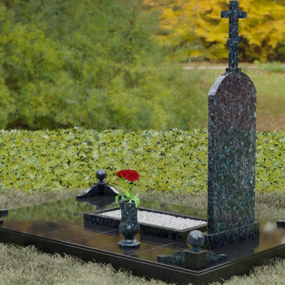 Православный памятник с крестом во Владивостоке, гранит Блю Перл, вид 3