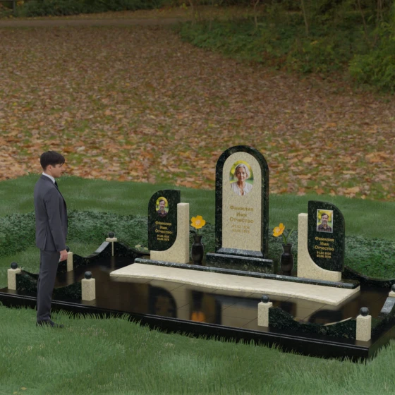 Комбинированный вертикальный памятник на троих в Омске, гранит Балтик грин, вид 4