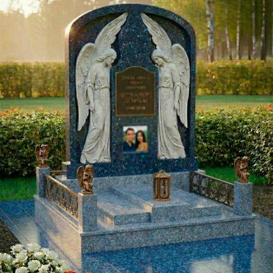 Гранитный горизонтальный памятник светский на двоих во Владивостоке, гранит Блю Перл