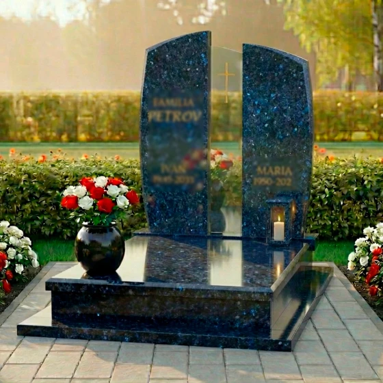Элитный католический памятник из гранита и стекла в Барнауле, гранит Блю Перл