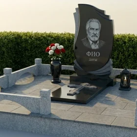 Гранитный вертикальный памятник с крестом - ПН463