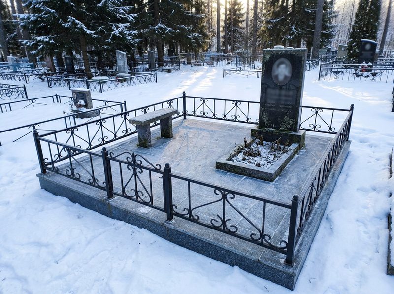 Благоустройство могилы в Нижневартовске — пример 3